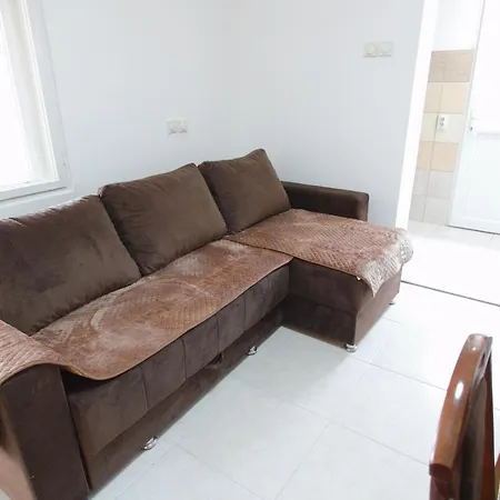 Holiday home Apartman Rakic *